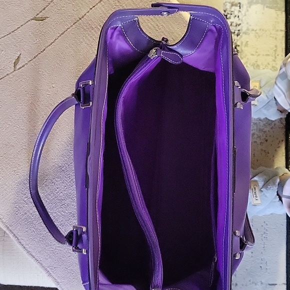 Handbag - Picture 2 of 4